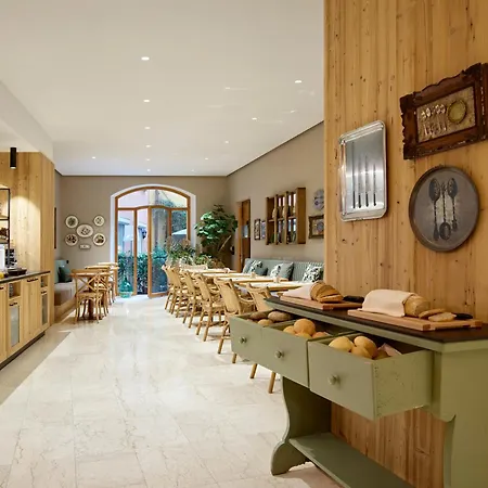 Hotel America