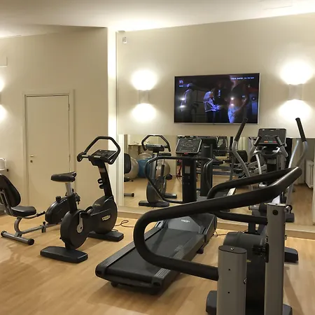 America Отель 4*