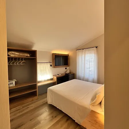 America Отель Тренто